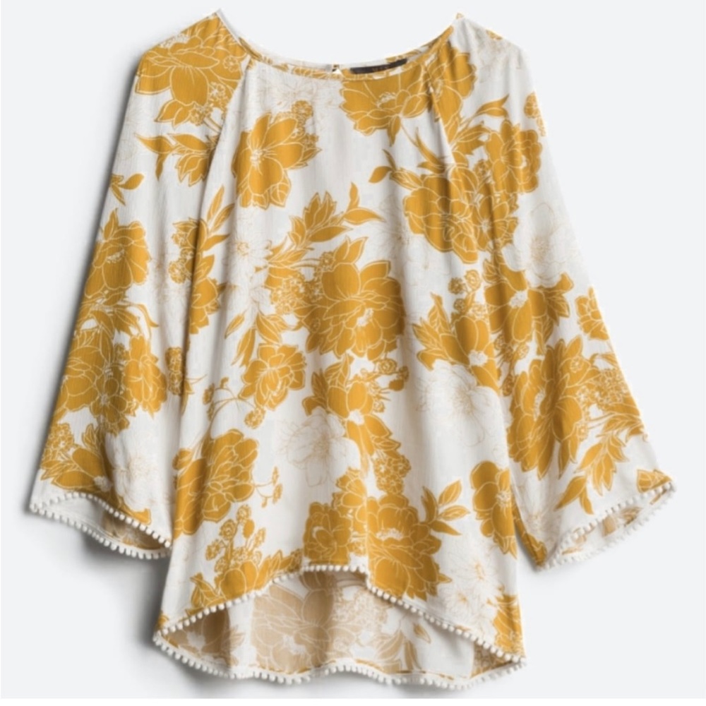 NWT Madelyn raglan crochet trim tunic beach cover.